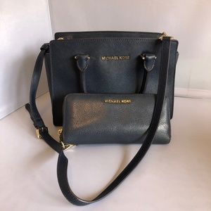 Michael Kors Shoulder bag navy handbag and wallet